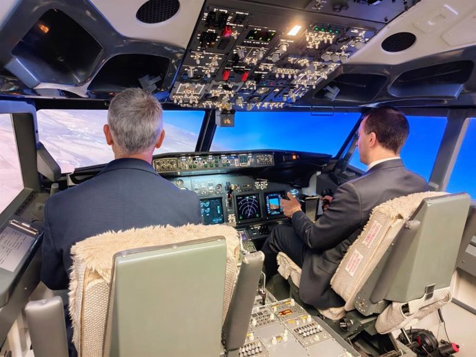 Simulador Boeing 737-800, en la Escuela de Ingenierías de la Universidad de León.