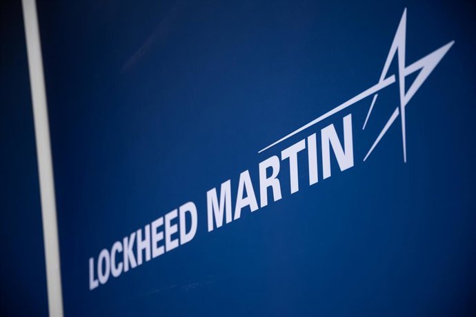 Archivo - FILED - 11 June 2026, Brandenburg, Schoenefeld: FILE PHOTO - The Lockheed Martin logo is on display at the Berlin ExpoCenter Airport during the International Aerospace Exhibition (ILA). Photo: Sebastian Christoph Gollnow/dpa