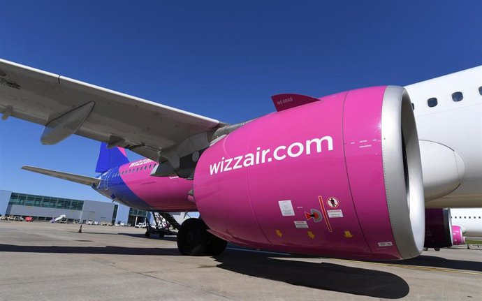 Wizz Air y Amadeus firman un acuerdo de colaboración para que la aerolínea esté disponible por primera vez en la plataforma de viajes de Amadeus.