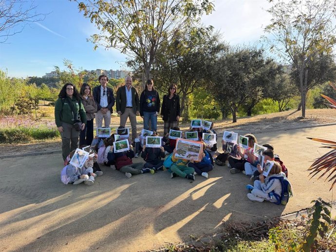 Escolares visitan el Parque del Príncipe en la inauguración del programa medioambiental Cáceresesnatural