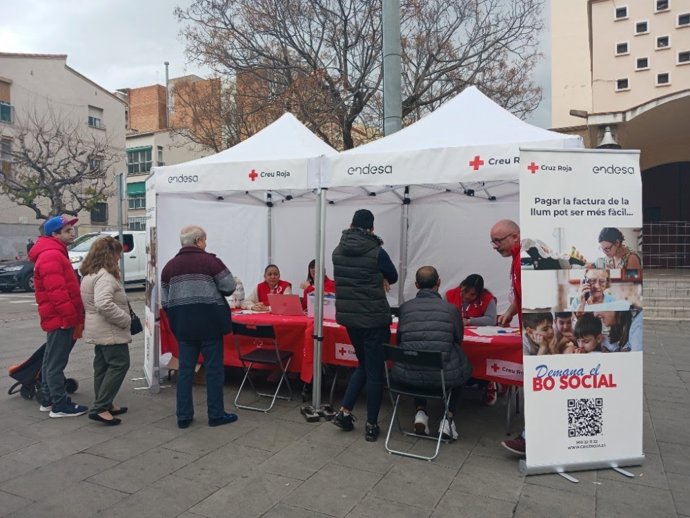 Oficina móvil de Endesa y la Cruz Roja