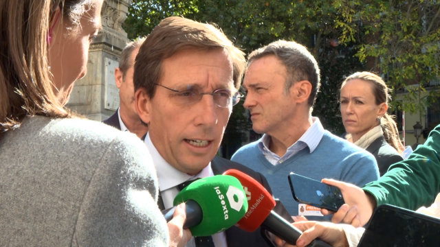Almeida censura que se organicen " algaradas todos los días" a quienes no son de
