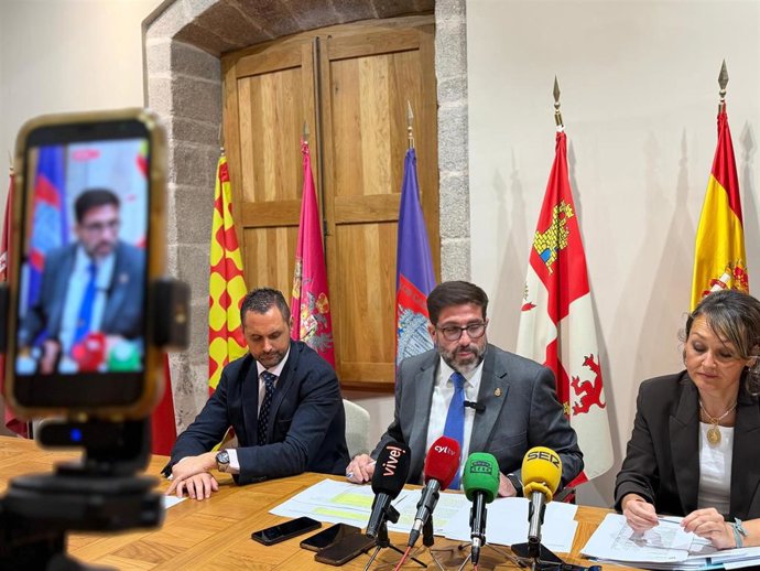 Presentación de los presupuesto de 2027 en el Ayuntamiento de Ávila.