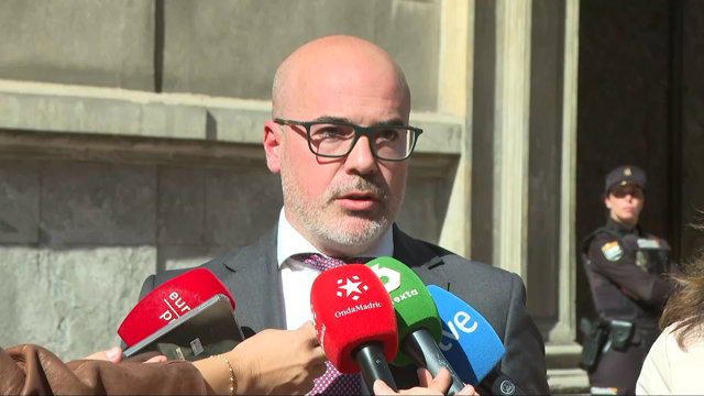 El delegado apunta a la presencia de personas sin hogar en Sol y apela al Ayunta