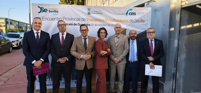 Foto de familia con ocasión del Encuentro Provincial de Espacios Productivos celebrado en Alcalá