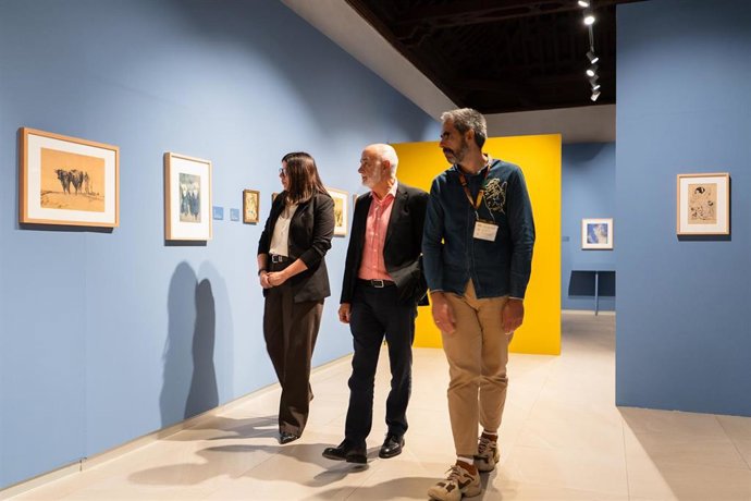 Presentación de la exposición dedicada al artista Pascual Capuz en el Murec de Almería.