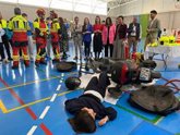 Foto: Jóvenes de La Carolina (Jaén) conocen los riesgos al volante con simulaciones de accidentes de tráfico