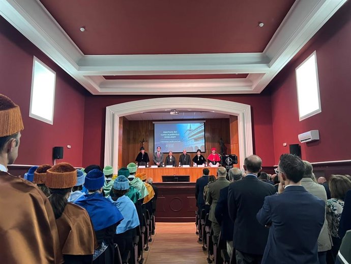 Acto oficial de inauguración del curso de la Universida Católica de Ávila.