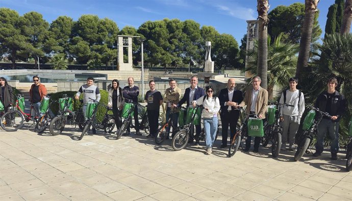Entrega de las bicicletas eléctricas.