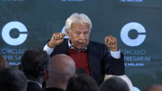 Felipe González prevé crisis en empresas de IA por la "incertidumbre" política