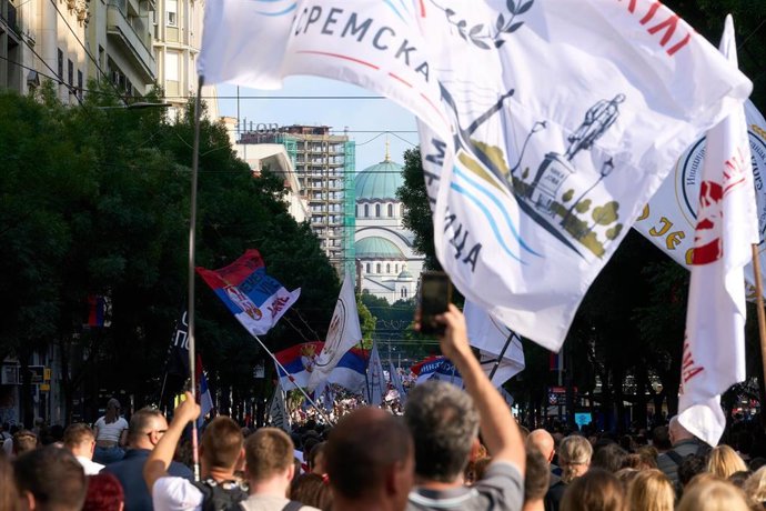 Archivo - Imagen de archivo de protestas de estudiantes en Belgrado (Serbia), a 22 de octubre de 2026 