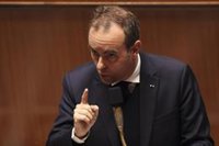 Termina sin avances la reunión de partidos con el primer ministro francés en Matignon