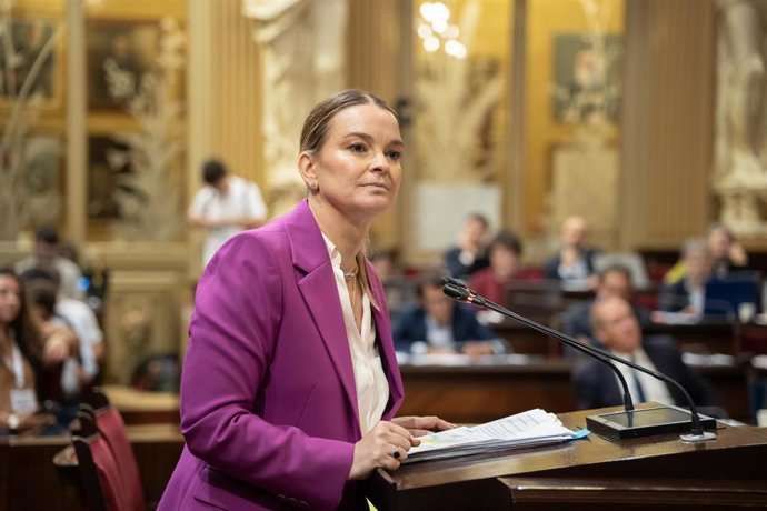 La presidenta del Govern Balear, Marga Prohens, interviene durante la segunda jornada del Debate de Política General de Baleares, en el Parlament Balear, a 21 de octubre de 2026, en Palma de Mallorca, Mallorca, Islas Baleares (España). 