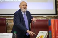 La JEC rechaza la pretensión del PP de expedientar a Tezanos por no informar en plazo del último barómetro del CIS