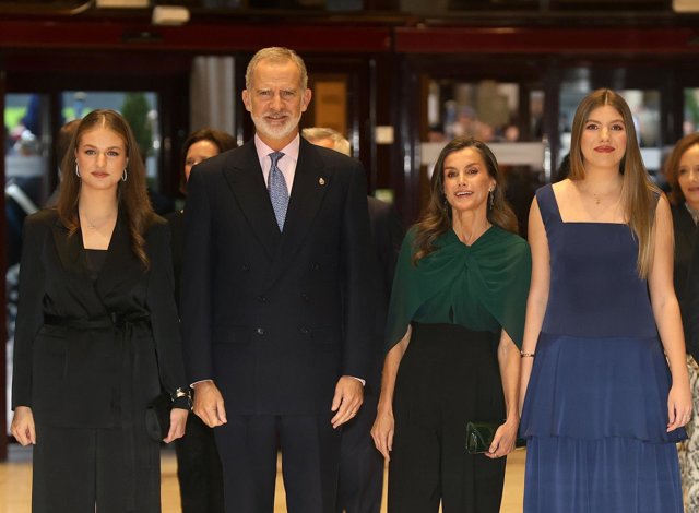 Don Felipe VI, Doña Letizia, la Princesa Leonor y la Infanta Sofía