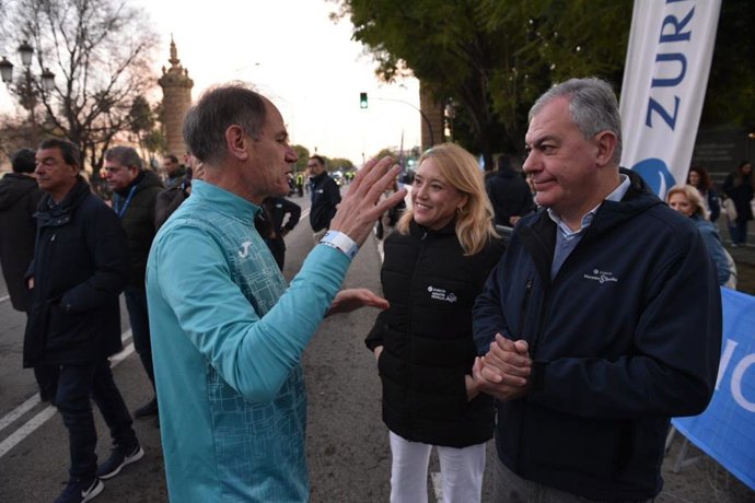 El alcalde de Sevilla, José Luis Sanz, en el Zurich Maratón de Sevilla.