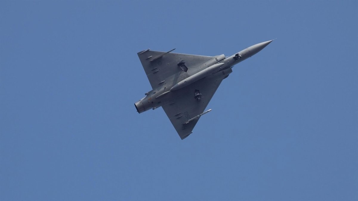 AMP.- Mueren los dos tripulantes del avión de combate Mirage...