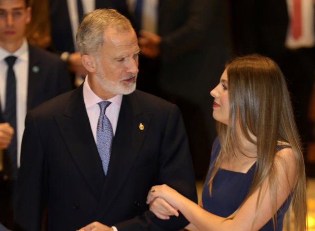 El Rey Felipe VI y la Infanta Sofía