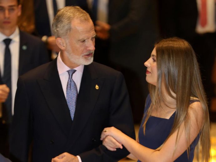 El Rey Felipe VI y la Infanta Sofía