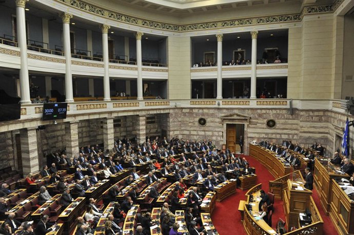 Archivo - December 17, 2022, Athens, Attiki, Greece: View of Hellenic Parliament during the speech of Greek Prime Minister Kyriakos Mitsotakis.