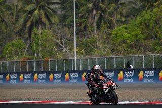 72 BEZZECCHI Marco (ita), Aprilia Racing, Aprilia RS-GP26, action during the 2026 MotoGP Pertamina Grand Prix of Indonesia on the Mandalika circuit from October 9 to 11, at West Nusa Tenggara, Indonesia - Photo Studio Milagro / DPPI