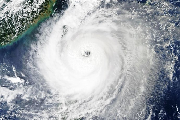 Archivo - Imagen de archivo de un tifón aproximándose a Taiwán.
