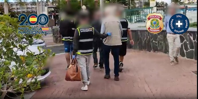 Desarticulada una red internacional de tráfico de especies protegidas y detenidas 4 personas, dos en Canarias