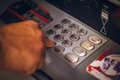 Agentes de IA no autorizados se cuelan en cuentas bancarias de EE. UU.