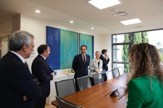 El consejero de Inteligencia Artificial, José Antonio Nieto, en la visita a KPMG.