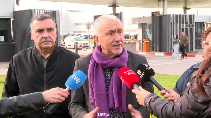 El secretario general de UGT, Pepe Álvarez, y el presidente de UGT de Catalunya, Matías Carnero
