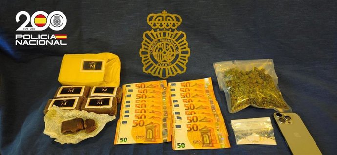 La Policía Nacional ha desarticulado un punto de venta de drogas en el barrio de San Jorge, en Pamplona.