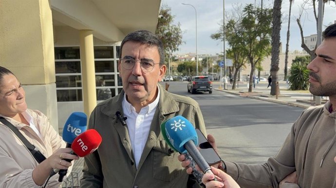 El portavoz de Presidencia, Sanidad y Emergencias del Grupo Socialista en el Parlamento andaluz, Mario Jiménez.