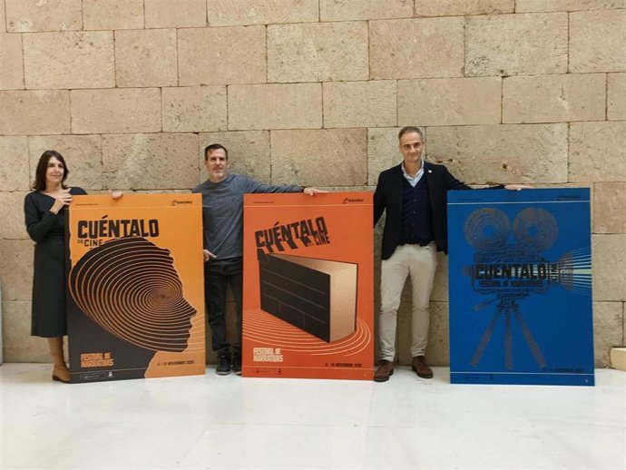 Exposición Del diseño a la pantalla’ en la sala de exposiciones del Ayuntamiento de Logroño