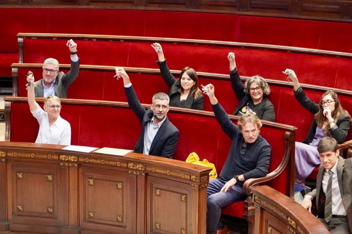 Concejales de Compromís en el pleno del Ayuntamiento