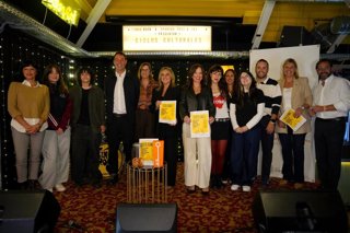 La consejera de Vivienda, Juventud y Ordenación del Territorio, Rocío Díaz, participa junto con la alcaldesa de Granada en la presentación de los ciclos culturales en Lemon Rock.