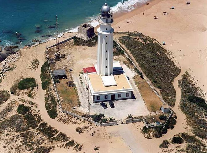 Archivo - Faro de Trafalgar en la Bahía de Cádiz