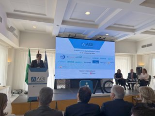 El consejero de Universidades, Industria, Energía e Innovación, Jorge Paradela, en un acto de AGI