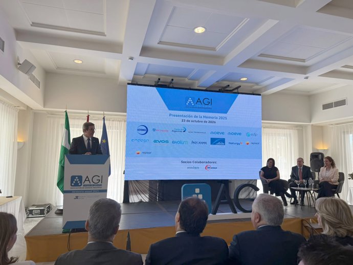 El consejero de Universidades, Industria, Energía e Innovación, Jorge Paradela, en un acto de AGI
