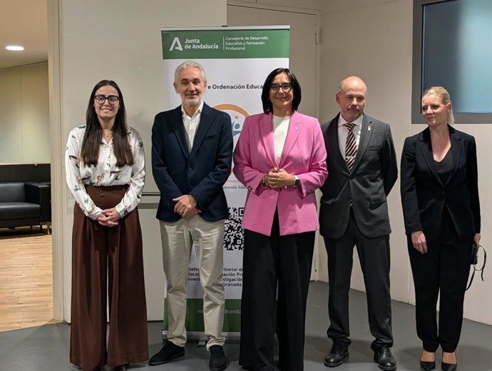 El Paraninfo del Parque Tecnológico de la Salud de la Universidad de Granada (UGR) acoge las I Jornadas Provinciales de Orientación Educativa, un encuentro dirigido a profesionales de la orientación y de la comunidad educativa