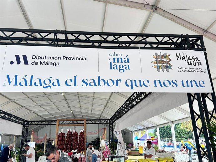 Doce empresas adheridas a la marca Sabor a Málaga de la Diputación participan en la Feria Agraria de la Axarquía.