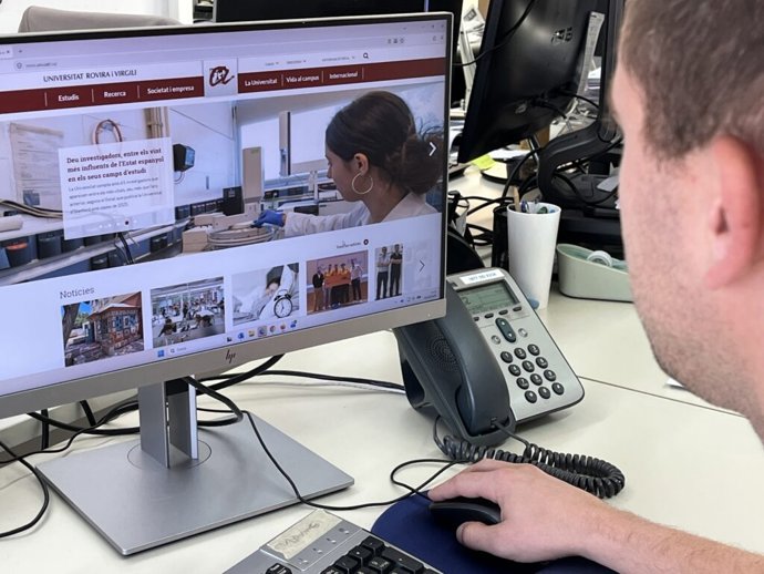 LA URV interrumpe hasta el lunes el acceso a sus webs como medida preventiva de ciberseguridad