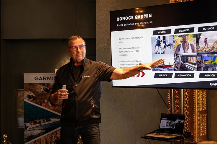Fotografía del director general de Garmin Iberia, Salvador Alcocer.