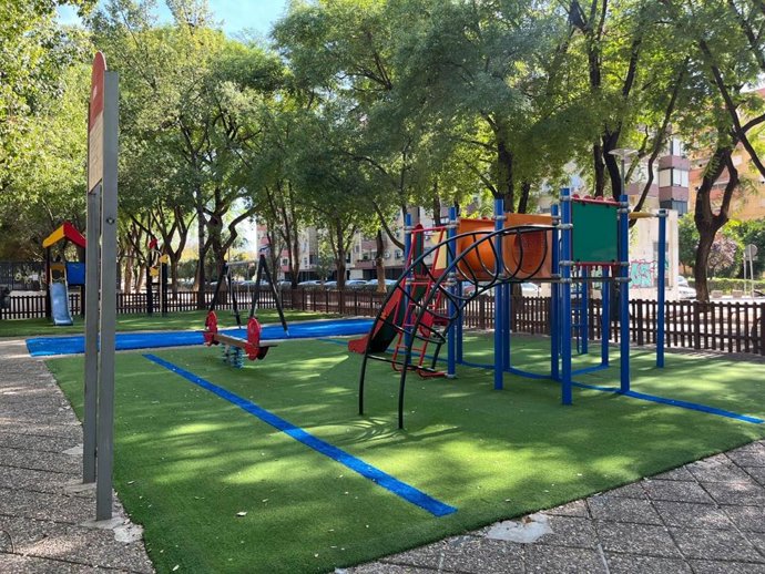 Zona de juegos infantiles de la Barriada Las Naciones sobre la que se ha intervenido