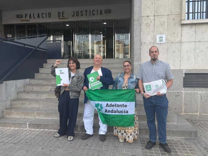 Representantes de Adelante Andalucía en Huelva.