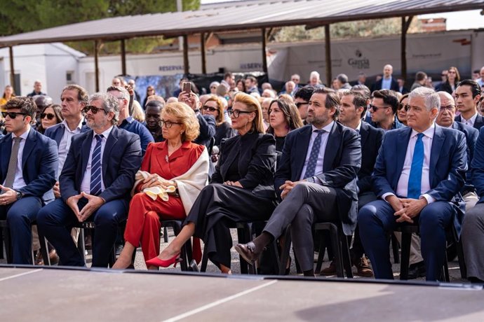 Paco Núñez ha asistido al acto del primer aceite de la nueva campaña de Aceites García de la Cruz.