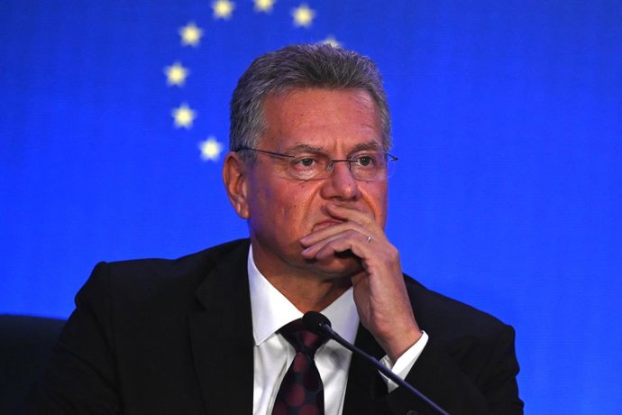9 de outubro de 2026, China, Pequim: O comissário de Comércio da UE, Maros Sefcovic, fala durante uma coletiva de imprensa, após sua reunião com o ministro do Comércio chinês, Wang Wentao. Foto: Johannes Neudecker/dpa