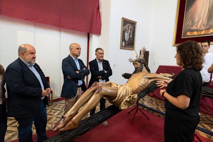 Restauración de la talle del Cristo de la Luz de Dalías (Almería).