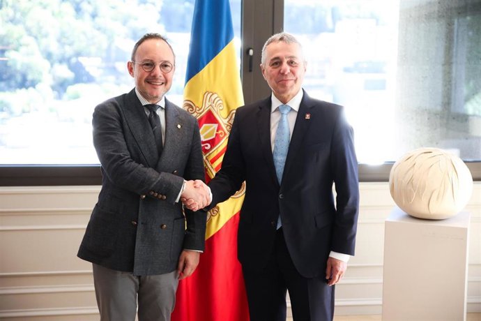El jefe del Gobierno de Andorra, Xavier Espot, recibe al vicepresidente del Consejo Federal suizo, consejero federal y jede del Departamento Federal de Asuntos Exteriores, Ignazio Cassis