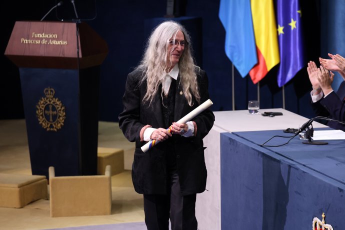 La cantante Patti Smith durante la entrega de los Premios Princesa de Asturias 2026 en el Teatro Campoamor, a 23 de octubre de 2026, en Oviedo (España).