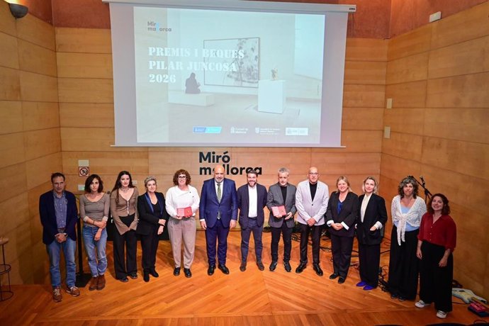 El proyecto 'Registrar la luz' de Raquel Martínez recibe el Premio Bienal Pilar Juncosa de Edición